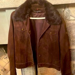 Suede jacket with fur collar
